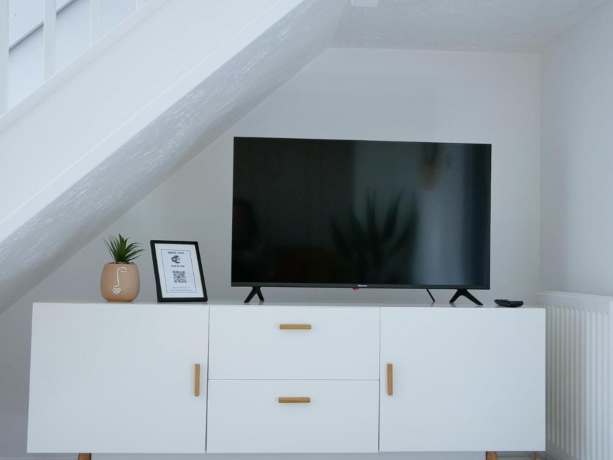 East London House Near Tube With Parking Villa Exteriör bild
