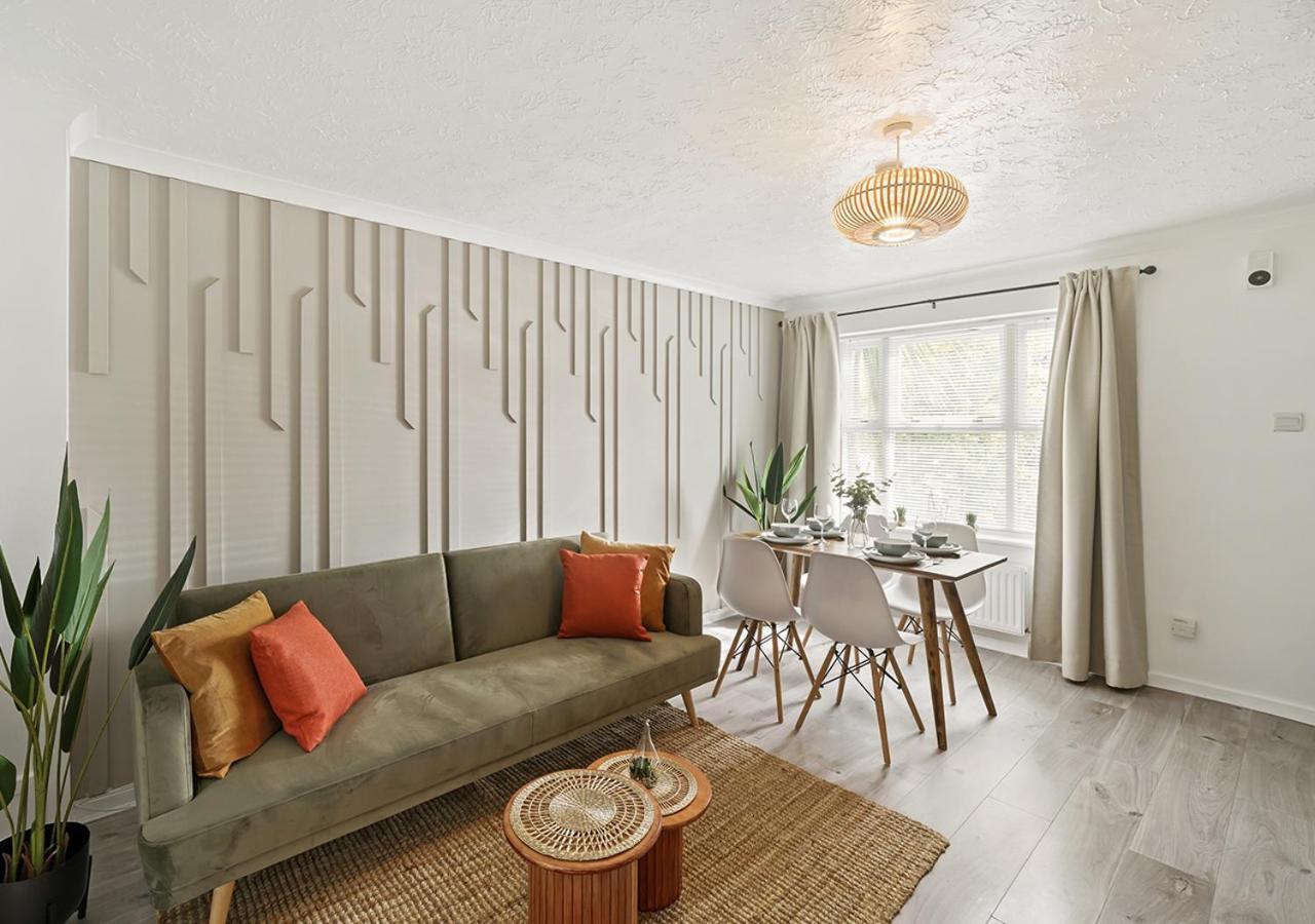 East London House Near Tube With Parking Villa Exteriör bild